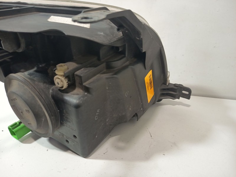 Recambio de faro izquierdo para ford fusion (ju_) 1.4 referencia OEM IAM 1547725  