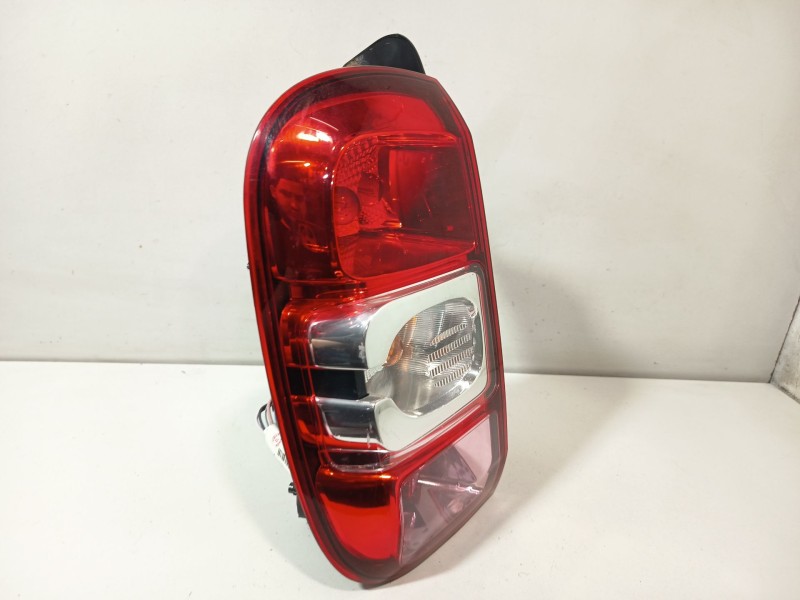 Recambio de piloto trasero izquierdo para dacia duster (hs_) 1.5 dci referencia OEM IAM 265551679R  