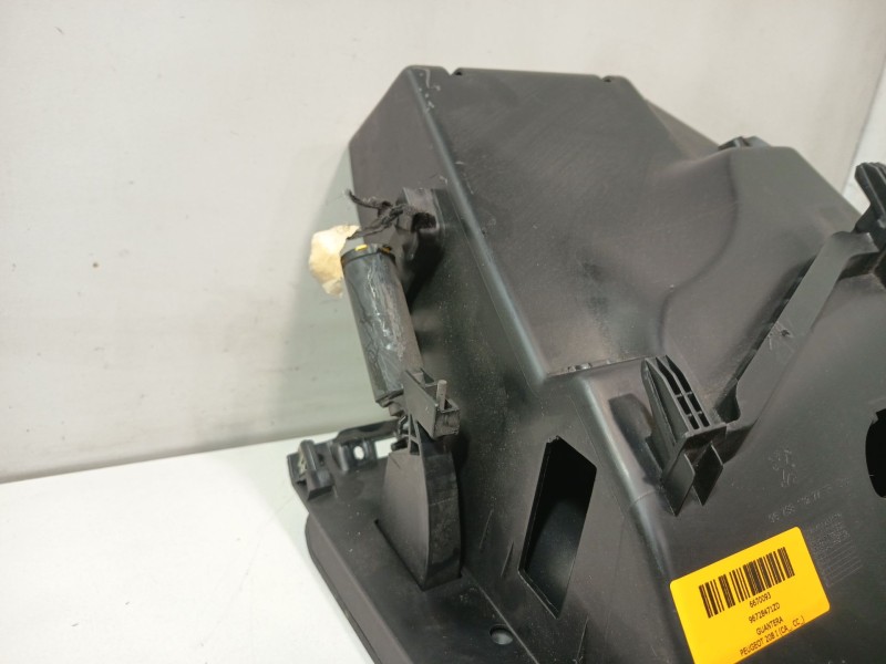 Recambio de guantera para peugeot 208 i (ca_, cc_) 1.2 vti 82 referencia OEM IAM 96728471ZD  