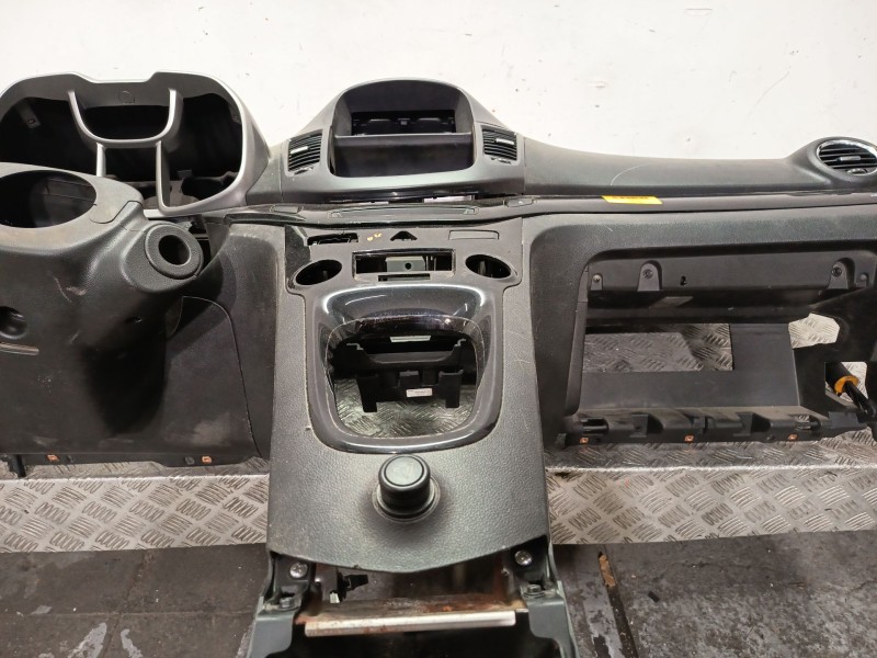 Recambio de salpicadero para chevrolet orlando (j309) 2.0 d referencia OEM IAM 95935338  