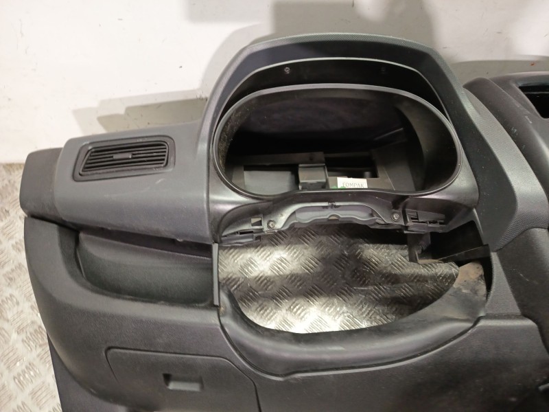 Recambio de salpicadero para fiat doblo autobús (263_) 1.3 d multijet (263axc1a) referencia OEM IAM 735518766  