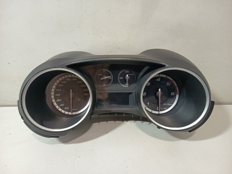 Recambio de cuadro instrumentos para alfa romeo giulietta (940_) 2.0 jtdm (940.fxl1a) referencia OEM IAM A2C53352738  
