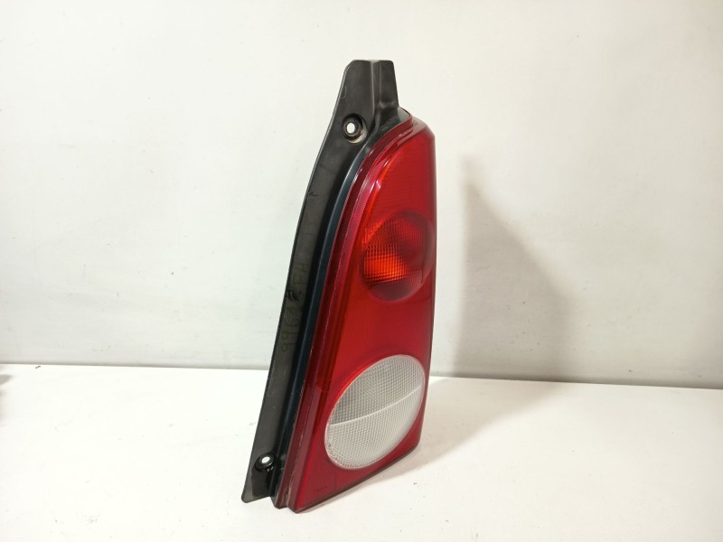 Recambio de piloto trasero derecho para opel agila a (h00) 1.2 16v (f68) referencia OEM IAM 9209545  
