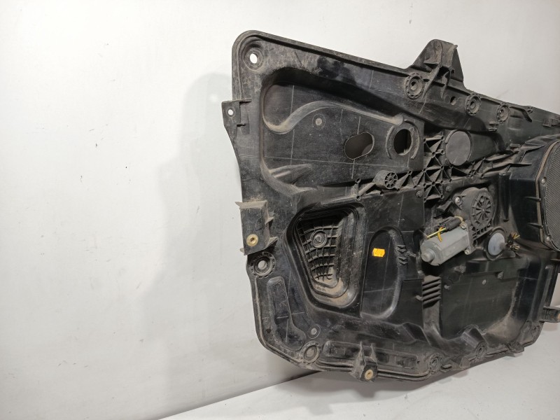 Recambio de elevalunas delantero izquierdo para ford fiesta (cbk) ambiente referencia OEM IAM 8S61A23209AA  