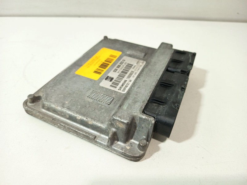 Recambio de centralita motor uce para seat ibiza iii (6l1) 1.2 referencia OEM IAM 03E906033D  