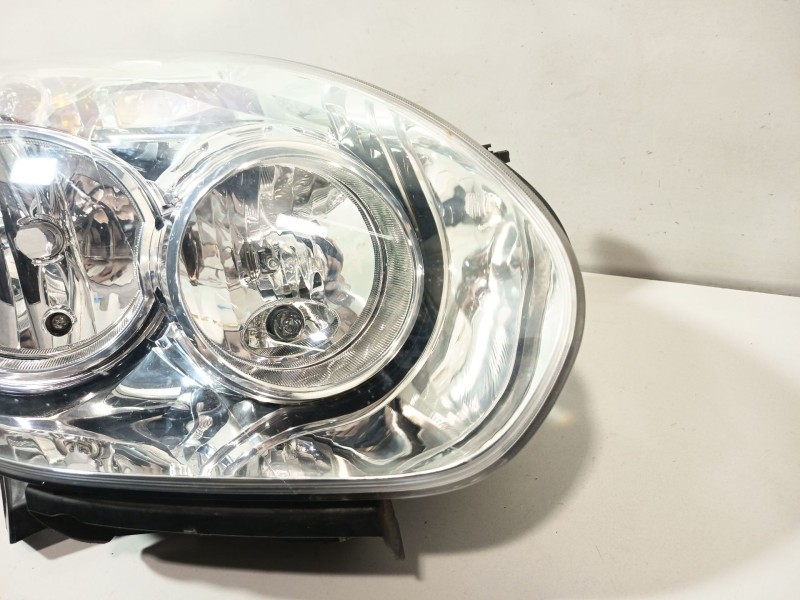 Recambio de faro derecho para opel combo furgoneta/monovolumen (x12) 1.3 cdti (b05) referencia OEM IAM 95526867  