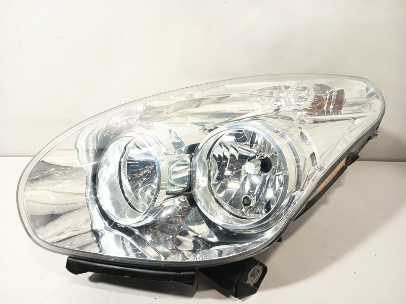 Recambio de faro izquierdo para opel combo furgoneta/monovolumen (x12) 1.3 cdti (b05) referencia OEM IAM 95526869  
