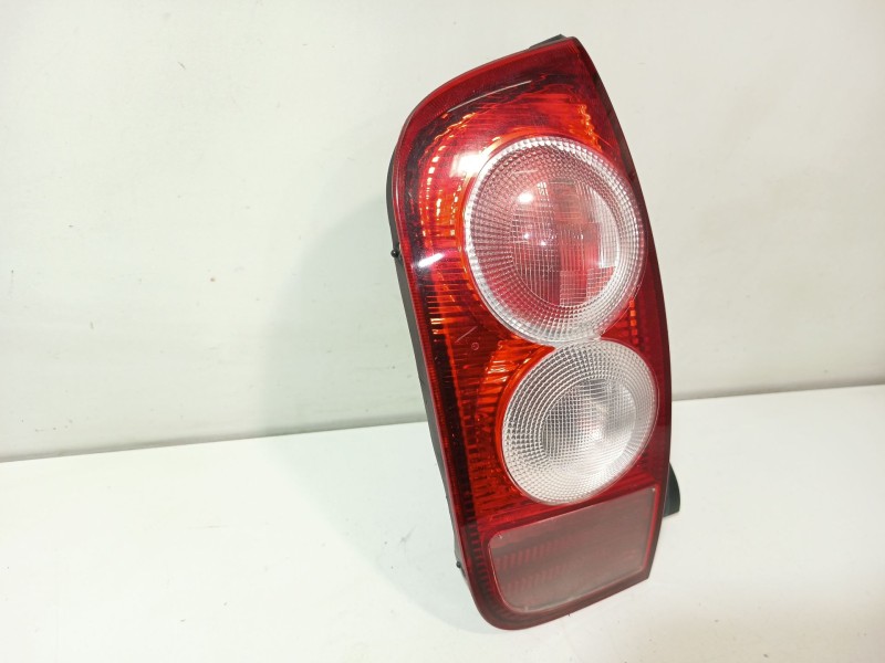 Recambio de piloto trasero izquierdo para nissan micra iii (k12) 1.2 16v referencia OEM IAM 26555AX720  
