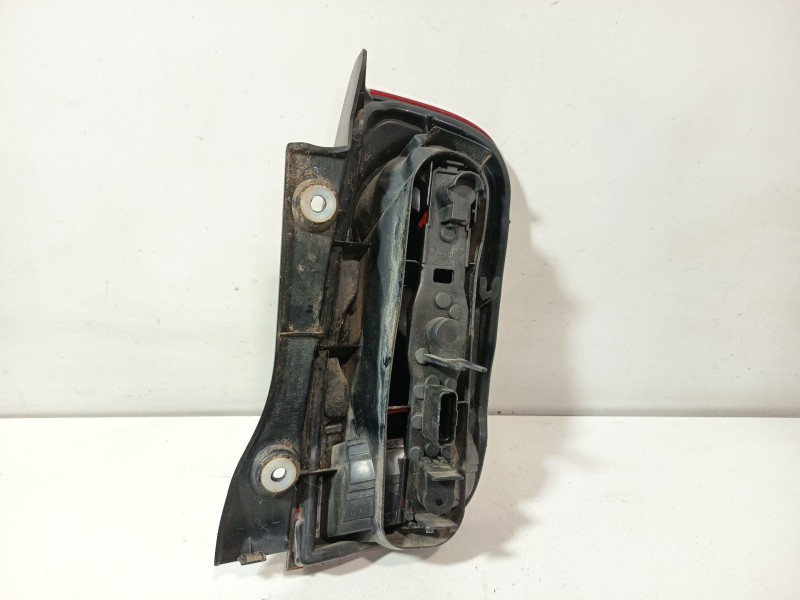 Recambio de piloto trasero izquierdo para nissan micra iii (k12) 1.2 16v referencia OEM IAM 26555AX720  