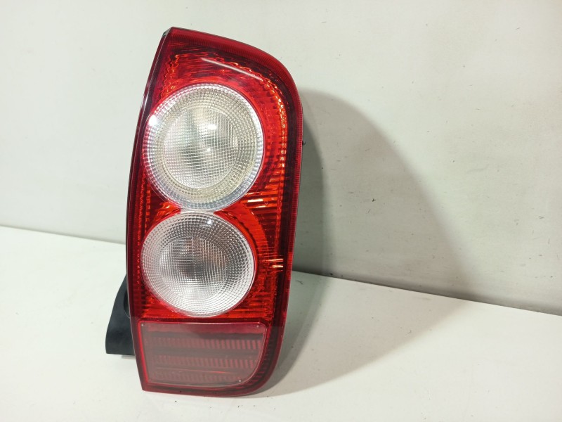 Recambio de piloto trasero derecho para nissan micra iii (k12) 1.2 16v referencia OEM IAM 26550AX720  