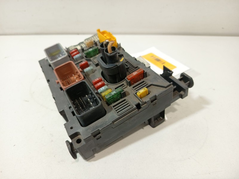 Recambio de caja reles / fusibles para peugeot 307 sw (3h) 1.6 hdi 110 referencia OEM IAM 9664055780  