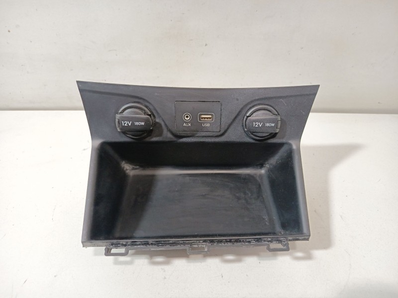 Recambio de cenicero para hyundai tucson (tl, tle) 1.6 gdi referencia OEM IAM 84631D7000  