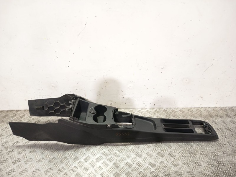 Recambio de consola central para volkswagen polo v (6r1, 6c1) 1.6 tdi referencia OEM IAM 6R0863241 6R0863243F82V 