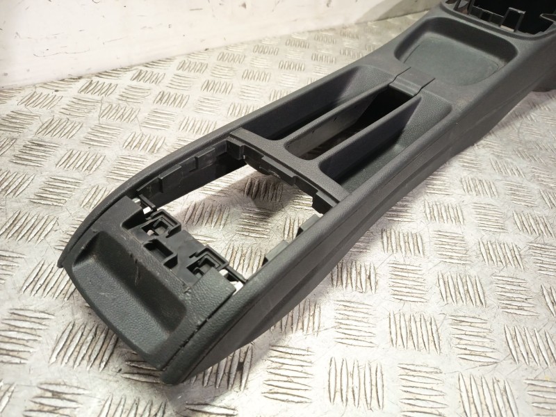 Recambio de consola central para volkswagen polo v (6r1, 6c1) 1.6 tdi referencia OEM IAM 6R0863241 6R0863243F82V 