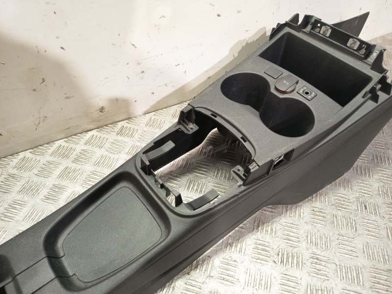 Recambio de consola central para volkswagen polo v (6r1, 6c1) 1.6 tdi referencia OEM IAM 6R0863241 6R0863243F82V 