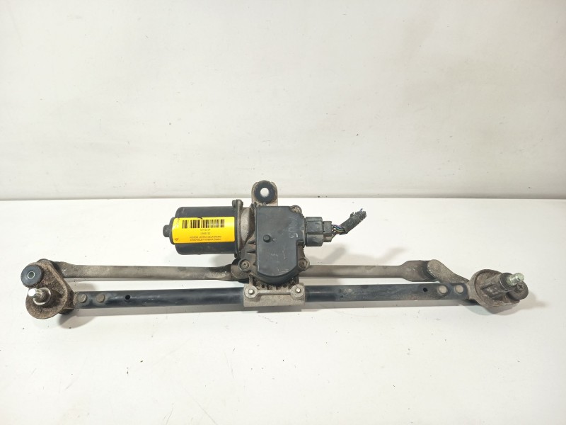 Recambio de motor limpia delantero para chevrolet nubira sedán 2.0 d referencia OEM IAM 1368152  