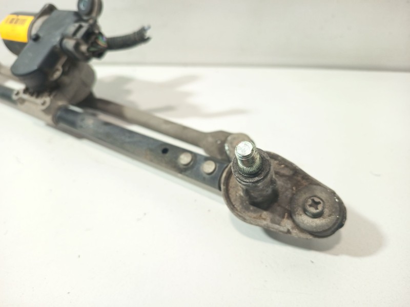 Recambio de motor limpia delantero para chevrolet nubira sedán 2.0 d referencia OEM IAM 1368152  