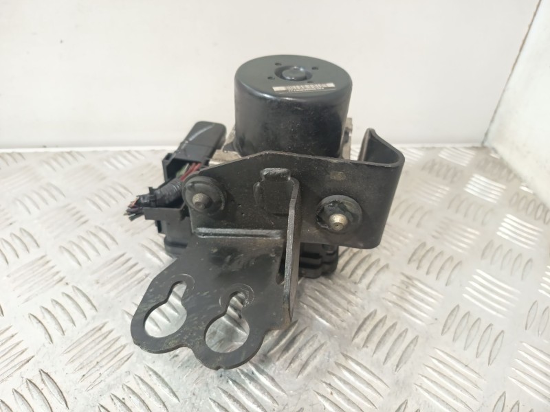 Recambio de abs para dodge caliber 2.0 crd referencia OEM IAM P05105823AC  