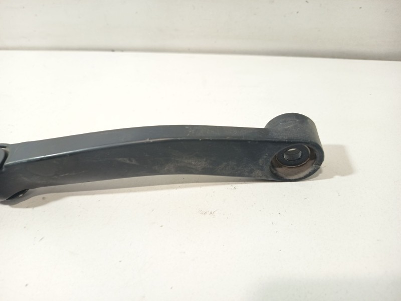 Recambio de brazo limpia delantero derecho para chevrolet orlando (j309) 2.0 d referencia OEM IAM 95287042  