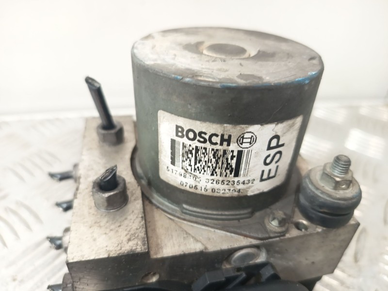 Recambio de abs para fiat grande punto (199_) 1.4 16v (199bxg1b, 199axg1b) referencia OEM IAM 55700424  