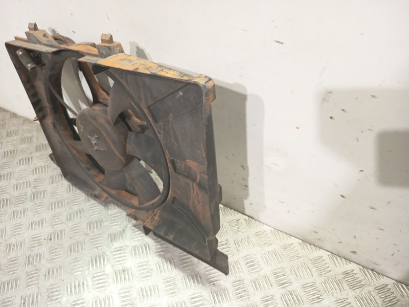 Recambio de electroventilador para hyundai getz (tb) 1.1 referencia OEM IAM 253801C160  