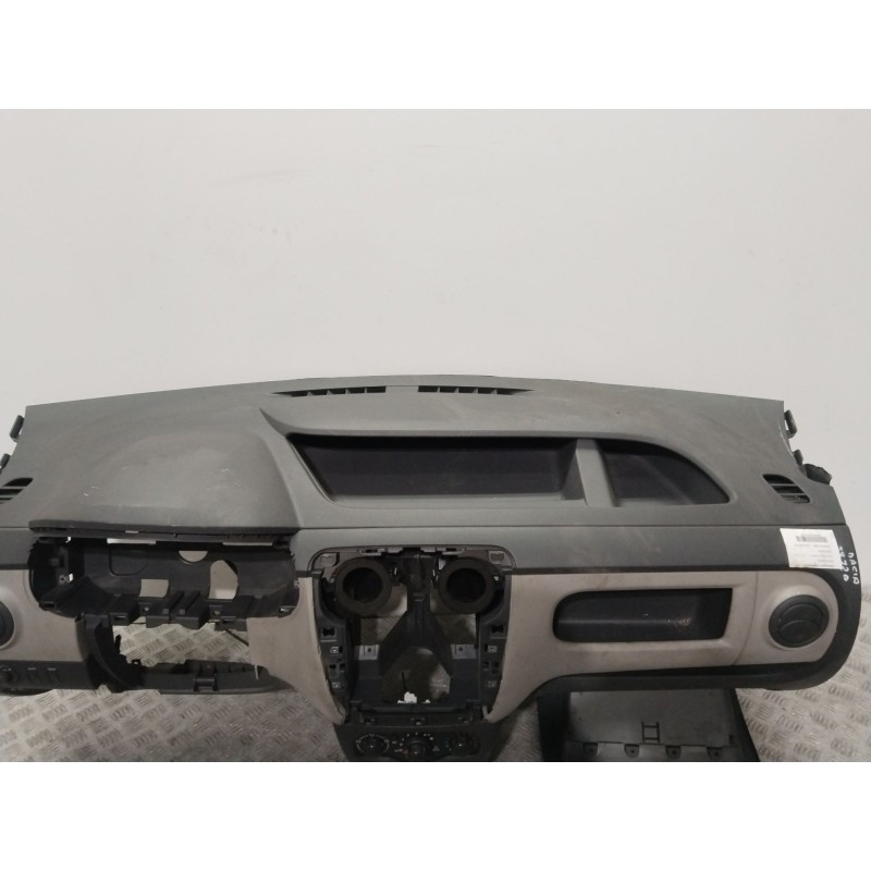 SALPICADERO 681007582R  - imagen 4