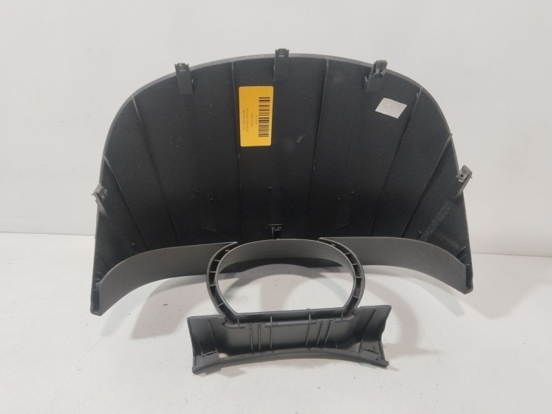 Recambio de moldura para kia pro cee´d (ed) 1.6 referencia OEM IAM 848301H000  