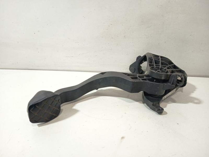Recambio de pedal freno para skoda rapid active referencia OEM IAM 6R1721059AB  
