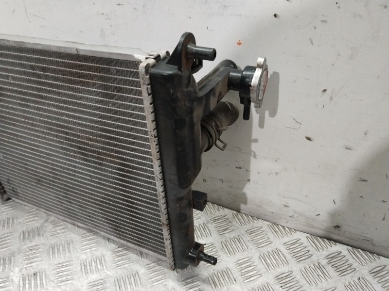 Recambio de radiador agua para hyundai getz (tb) 1.1 referencia OEM IAM 253101C200  