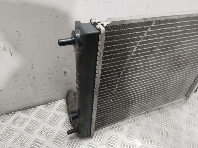 Recambio de radiador agua para hyundai getz (tb) 1.1 referencia OEM IAM 253101C200  