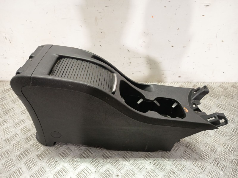 Recambio de consola central para chevrolet orlando (j309) 2.0 d referencia OEM IAM 95971706  