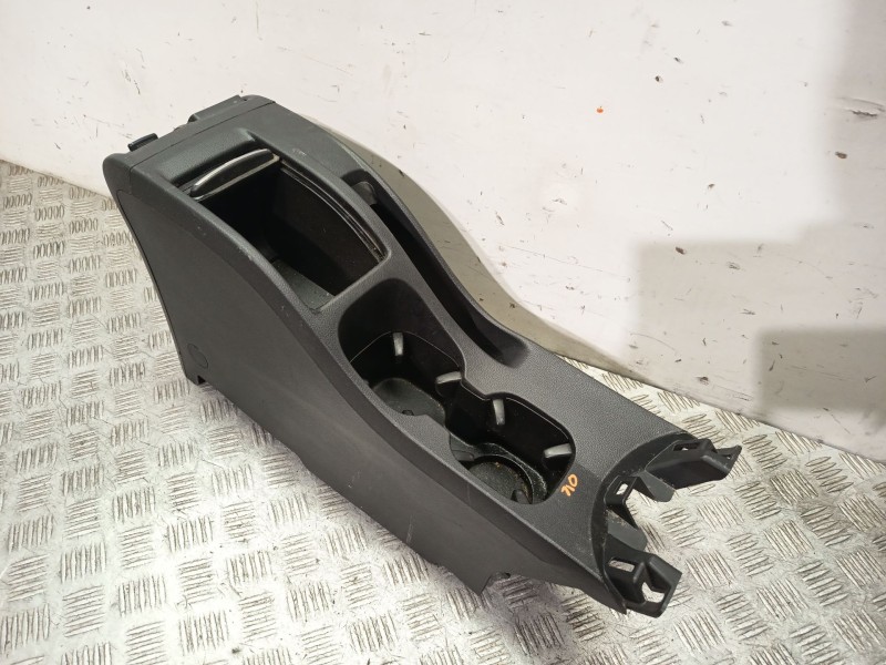 Recambio de consola central para chevrolet orlando (j309) 2.0 d referencia OEM IAM 95971706  
