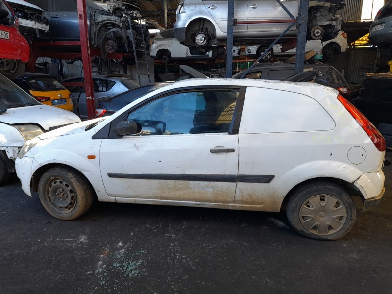 ford fiesta v van del año 2008