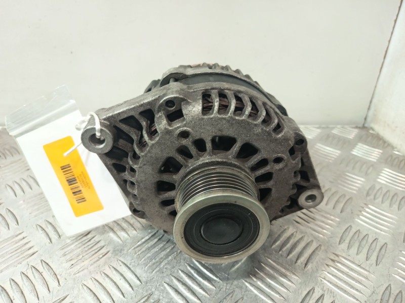 Recambio de alternador para chevrolet orlando (j309) 2.0 d referencia OEM IAM 13580078 13501719 