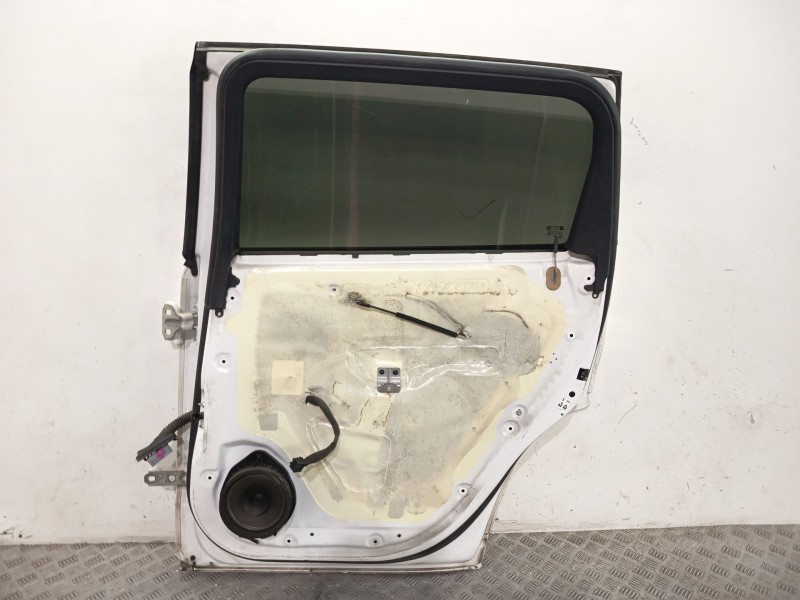 Recambio de puerta trasera derecha para chevrolet orlando (j309) 2.0 d referencia OEM IAM 95242607  