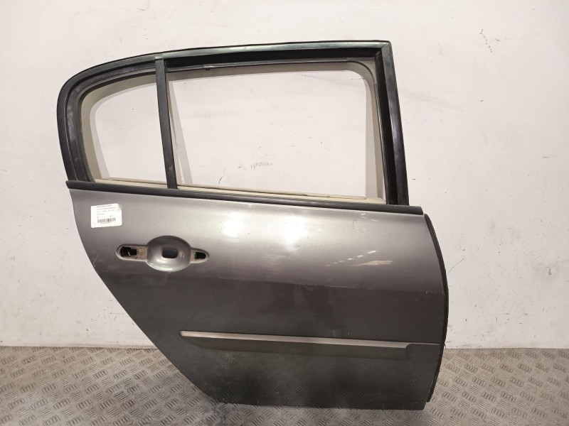 Recambio de puerta trasera derecha para renault megane ii berlina 5p referencia OEM IAM  GRIS 