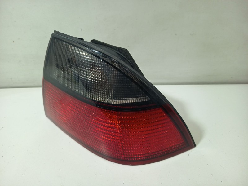 Recambio de piloto delantero derecho para saab 9-5 sedán 2.0 t ecopower referencia OEM IAM 23140202  