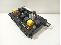 Recambio de caja reles / fusibles para opel zafira / zafira family b (a05) 1.7 cdti (m75) referencia OEM IAM 13268302M   2