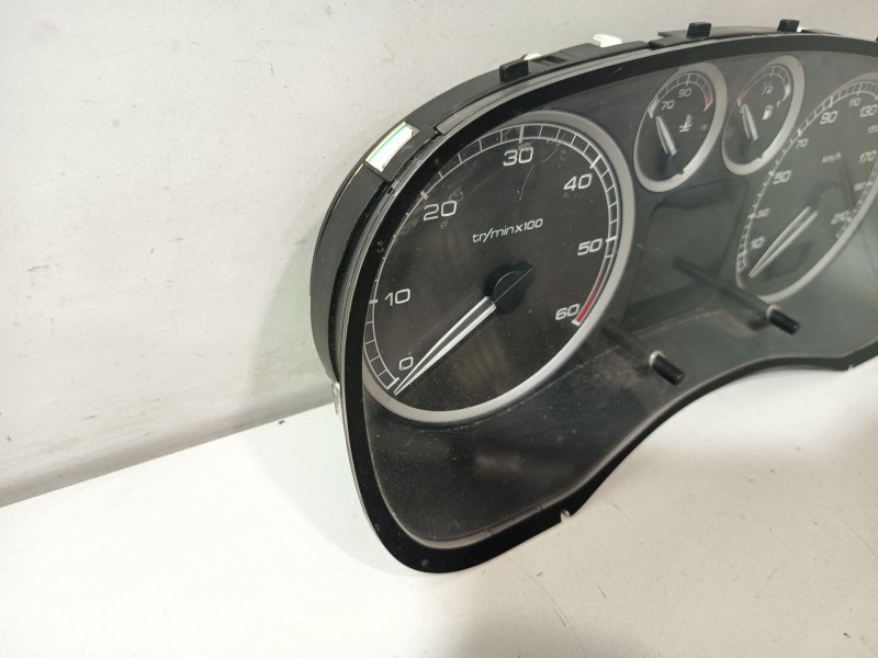 Recambio de cuadro instrumentos para peugeot 307 (3a/c) 2.0 hdi 110 referencia OEM IAM P9651299680C00 821165 