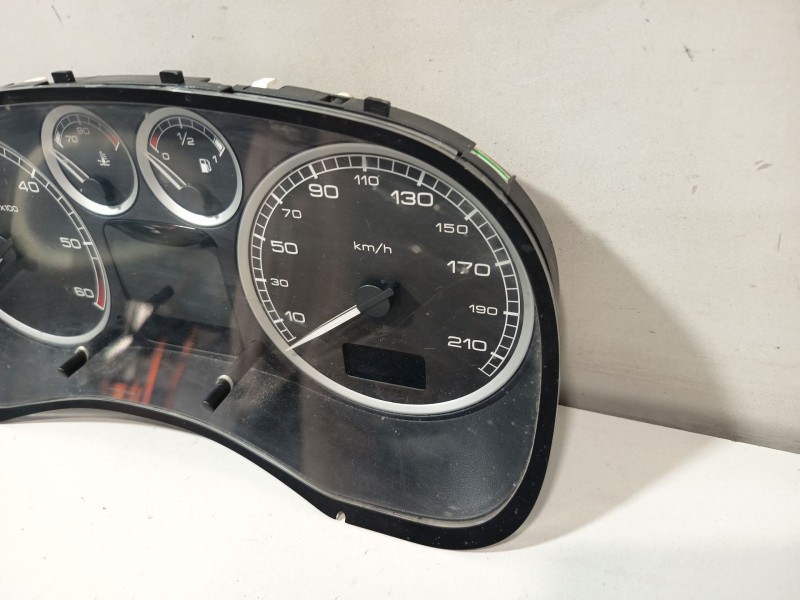 Recambio de cuadro instrumentos para peugeot 307 (3a/c) 2.0 hdi 110 referencia OEM IAM P9651299680C00 821165 