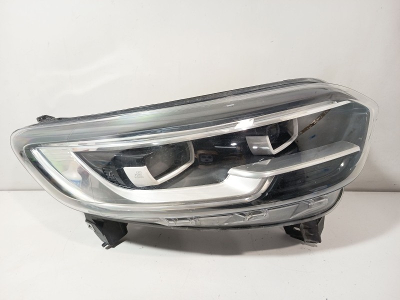 Recambio de faro derecho para renault kadjar (ha_, hl_) 1.3 tce 140 referencia OEM IAM 260105570R  