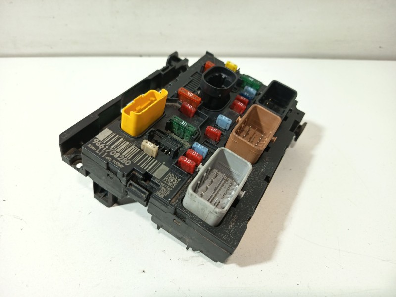 Recambio de caja reles / fusibles para peugeot 307 (3a/c) 2.0 hdi 135 referencia OEM IAM 9661708280  