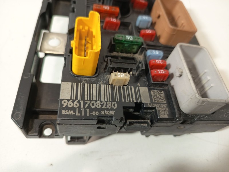 Recambio de caja reles / fusibles para peugeot 307 (3a/c) 2.0 hdi 135 referencia OEM IAM 9661708280  