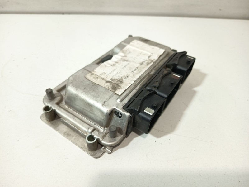 Recambio de centralita motor uce para peugeot 307 (3a/c) 1.6 16v referencia OEM IAM 0261206943  