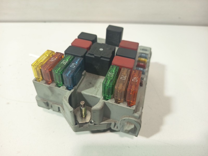 Recambio de caja reles / fusibles para fiat doblo furgoneta/monovolumen (223_) 1.4 referencia OEM IAM A653  