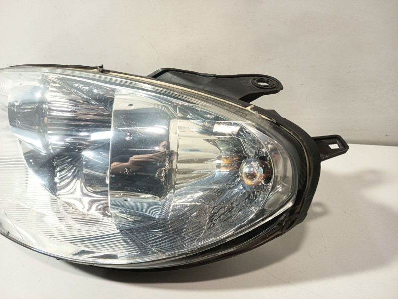 Recambio de faro izquierdo para peugeot 807 (eb_) 2.0 hdi referencia OEM IAM 7701068181  