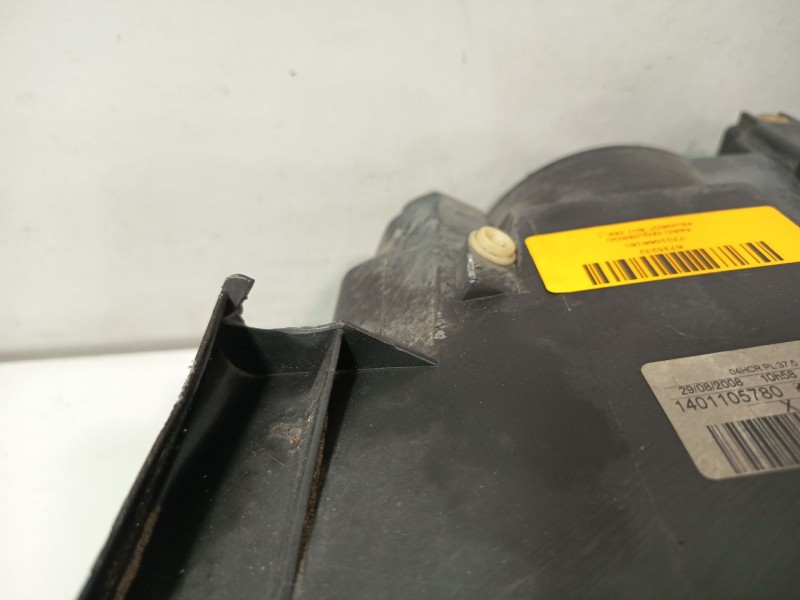 Recambio de faro izquierdo para peugeot 807 (eb_) 2.0 hdi referencia OEM IAM 7701068181  