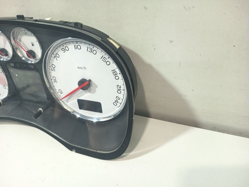 Recambio de cuadro instrumentos para peugeot 307 (3a/c) 2.0 hdi 135 referencia OEM IAM P9661323180E01  