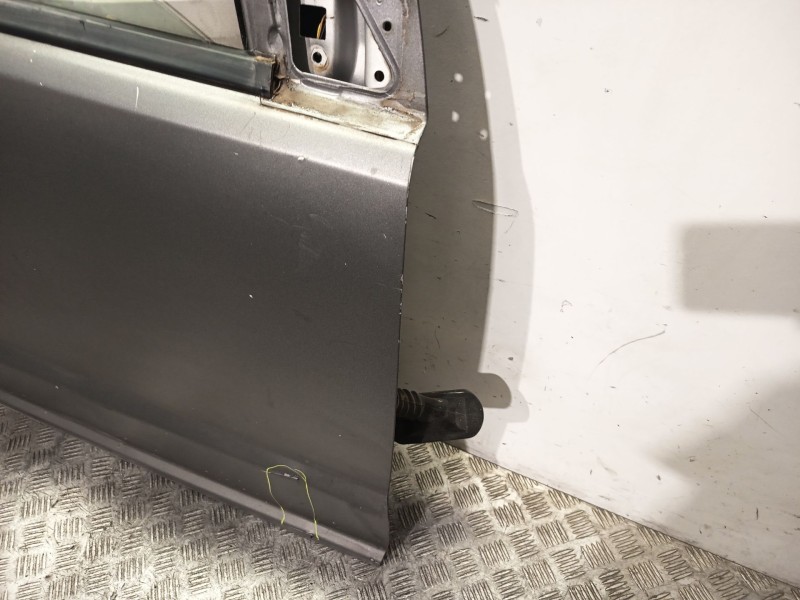 Recambio de puerta delantera derecha para dodge caliber 2.0 crd referencia OEM IAM 5074154AB  
