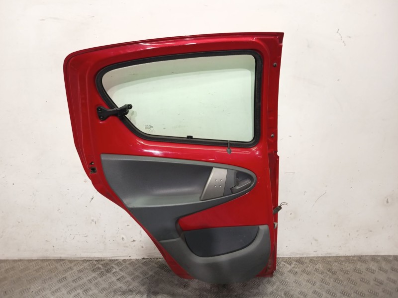 Recambio de puerta trasera izquierda para toyota aygo (_b1_) 1.0 (kgb10_) referencia OEM IAM 670040H010  